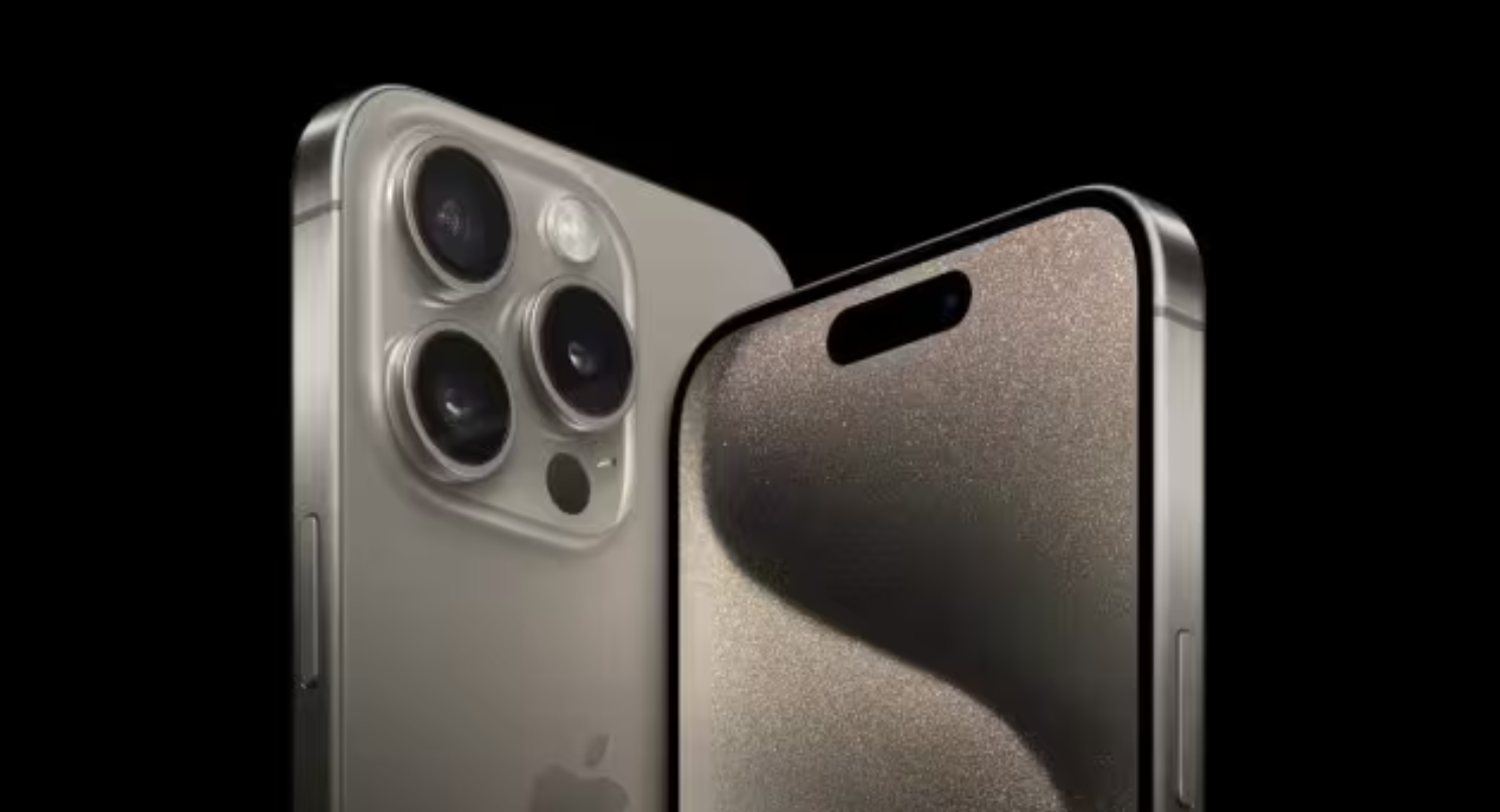 iPhone 15 Pro titanio